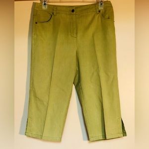 Christopher Banks Stretch Capris Chartreuse